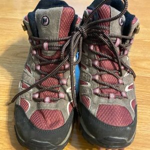Women’s Merrell lightweight hiking boots waterproof size 8